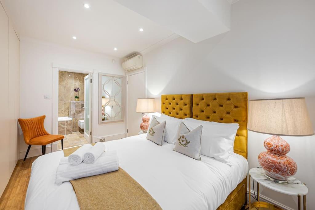 Chic Belgravia Hideaway With Private Patio 10 Mins To Harrods Londen Buitenkant foto
