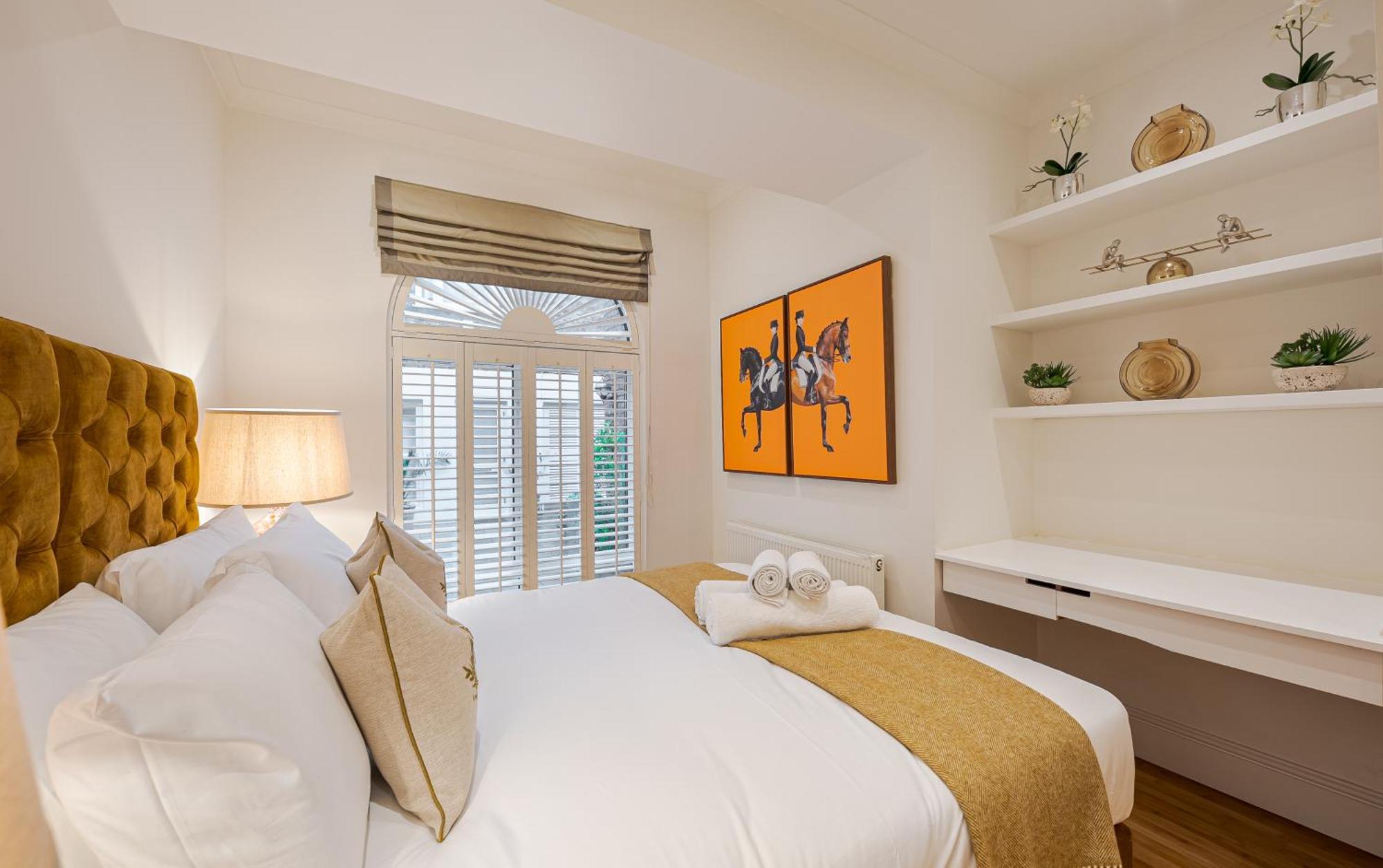 Chic Belgravia Hideaway With Private Patio 10 Mins To Harrods Londen Buitenkant foto