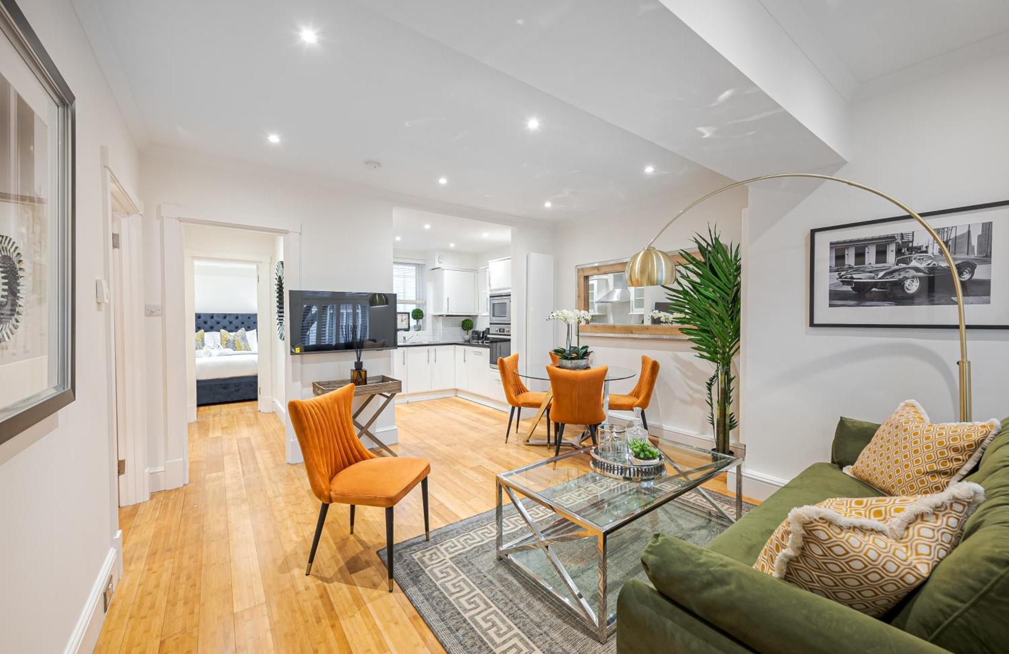 Chic Belgravia Hideaway With Private Patio 10 Mins To Harrods Londen Buitenkant foto