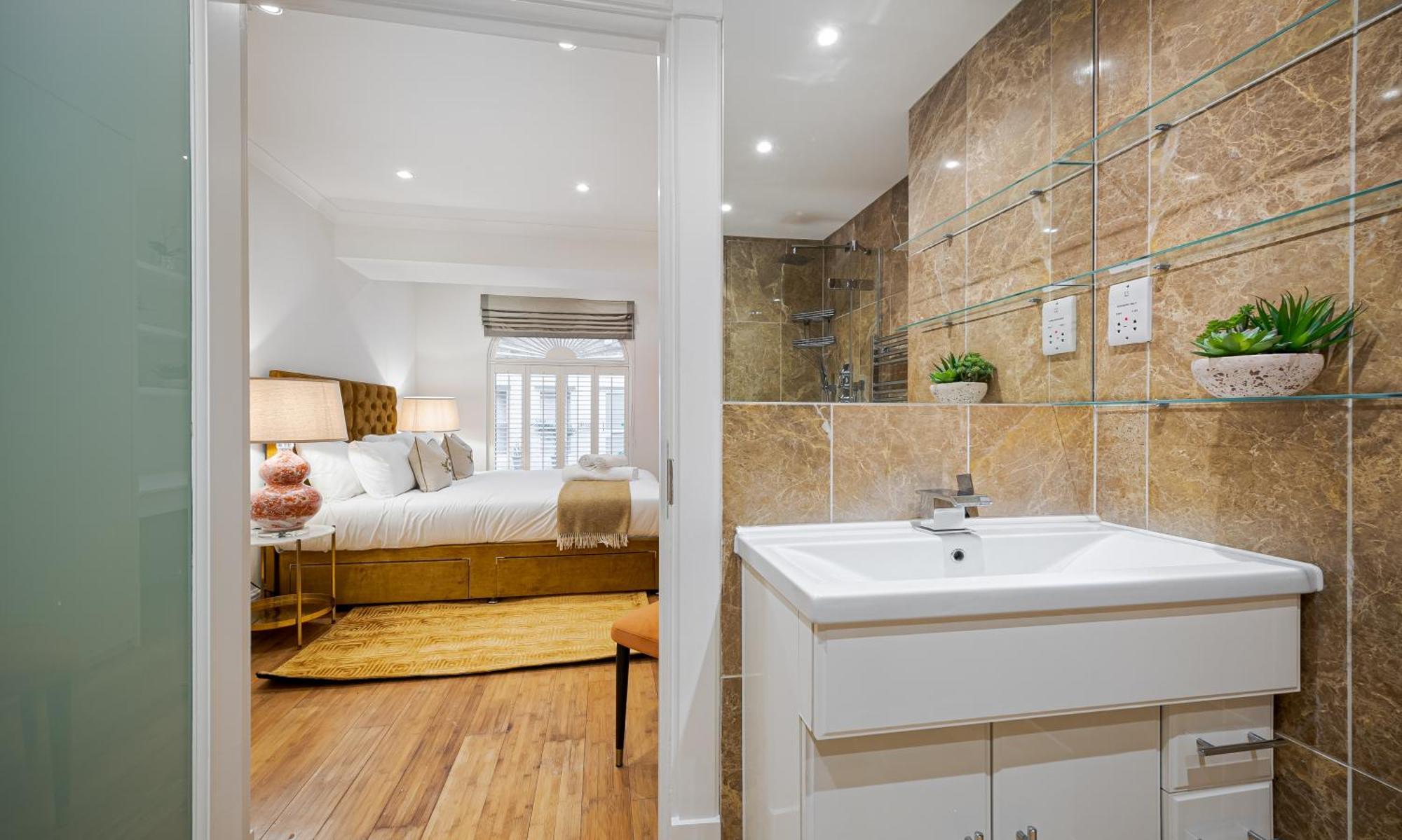 Chic Belgravia Hideaway With Private Patio 10 Mins To Harrods Londen Buitenkant foto